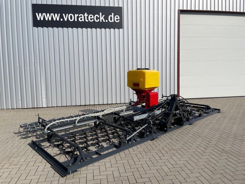 VORATECK Wiesenschleppe 6m mit Striegel und Nachsaateinrichtung.