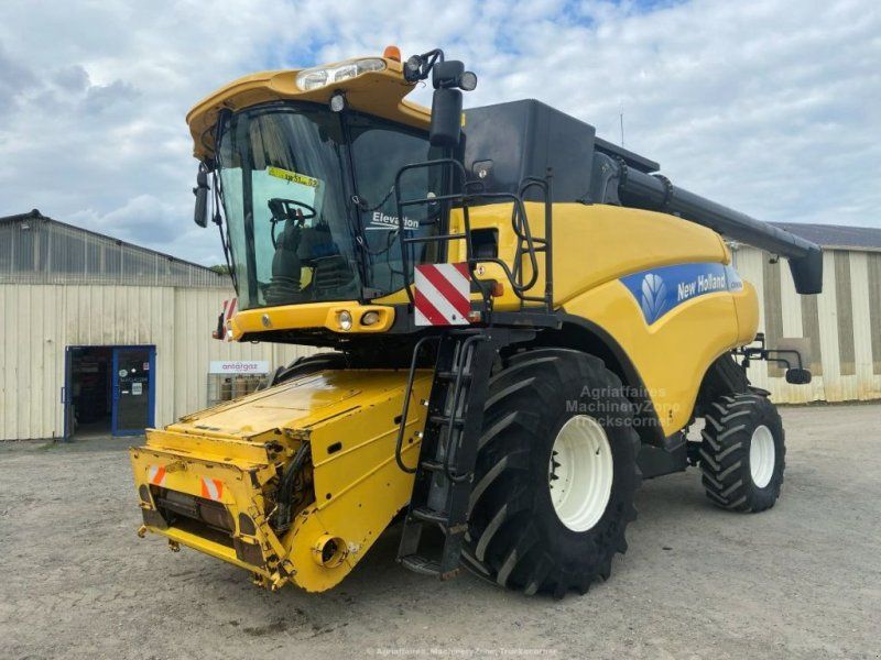 New Holland CR 9090 ELEVATION