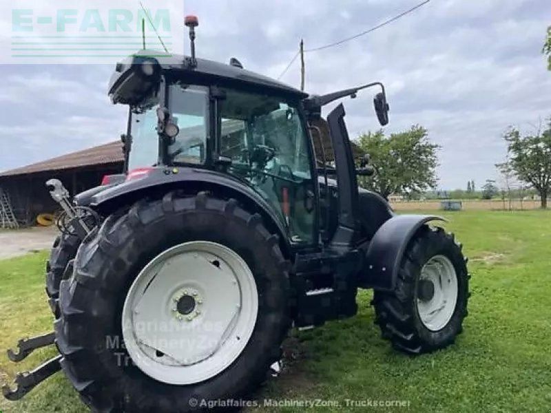 Valtra g125 versu