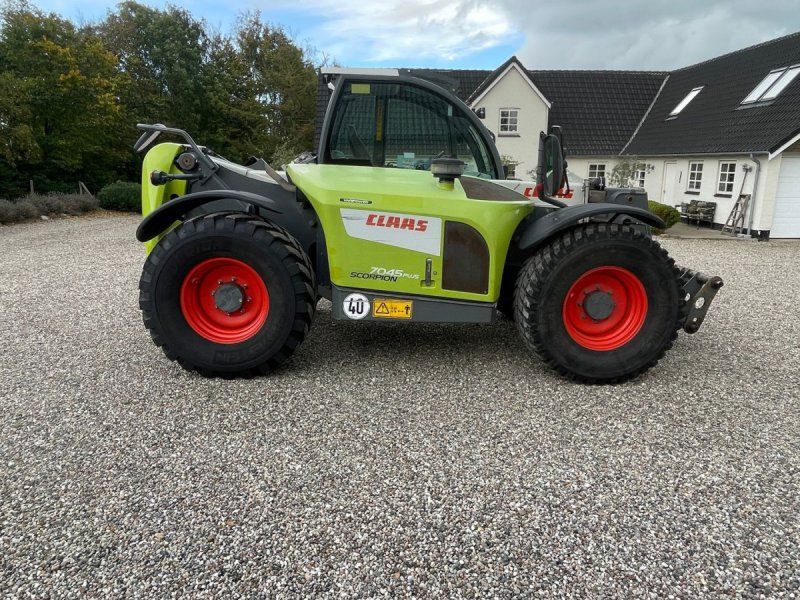Claas Scorpion 7045 Varipower