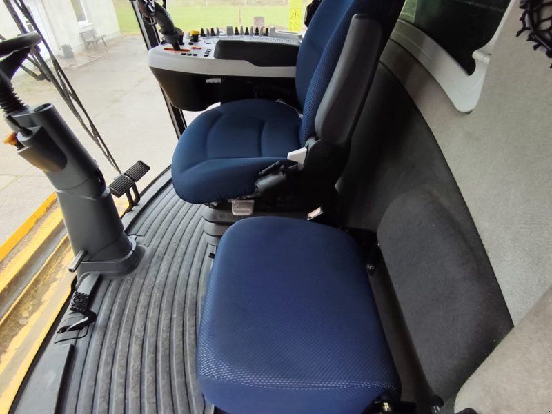 New Holland CX 6.90