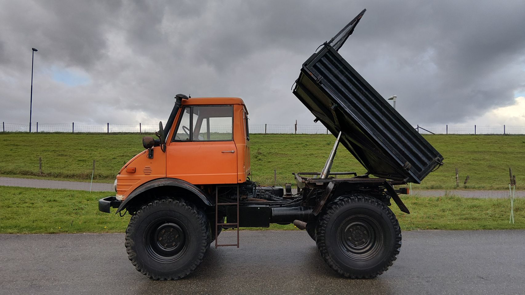 Unimog 406 met kenteken 4X4 mmbs landbouw uitvoering