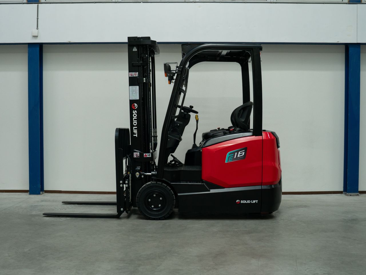 Solid Lift 1.600 kg (1.6 ton) nieuw lithium un hyundai