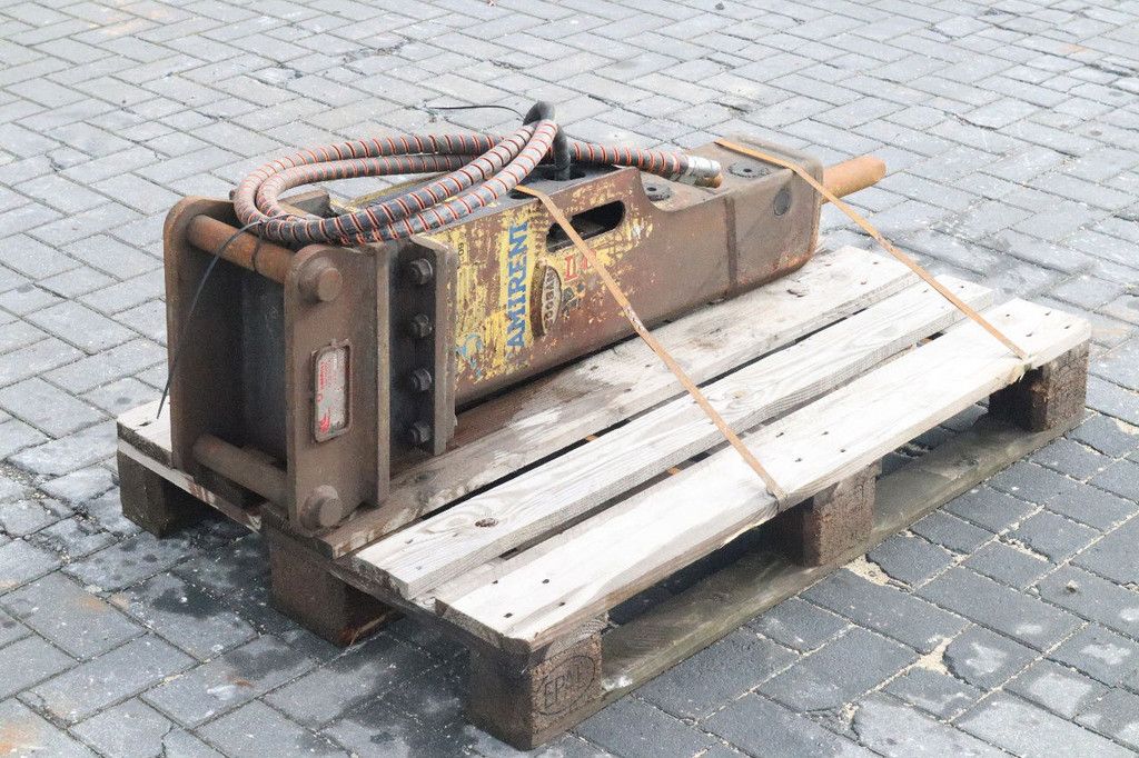 Soosan SB30II TS-9 | S40 | 2.5 TO 4.5 TON | HYDRAULIC BREAKER