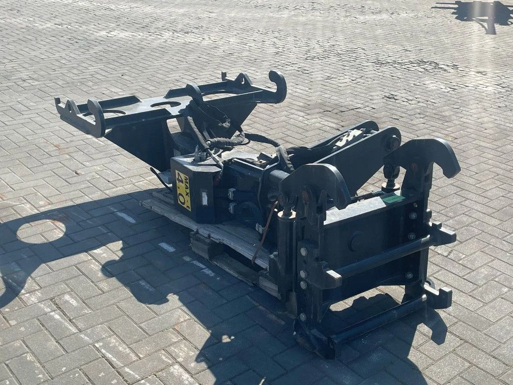 Dieci BUD7028 | CENTERING HANDLER | RIB HANDELING CLAMP | TUNNEL