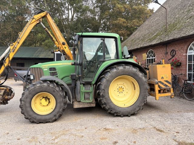 John deere 6230