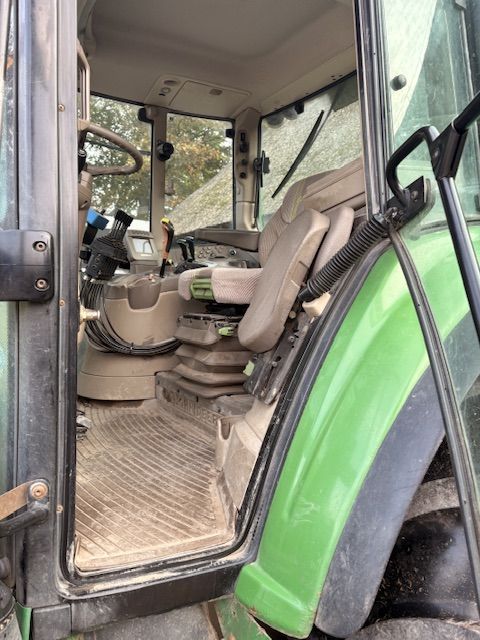 John deere 6230