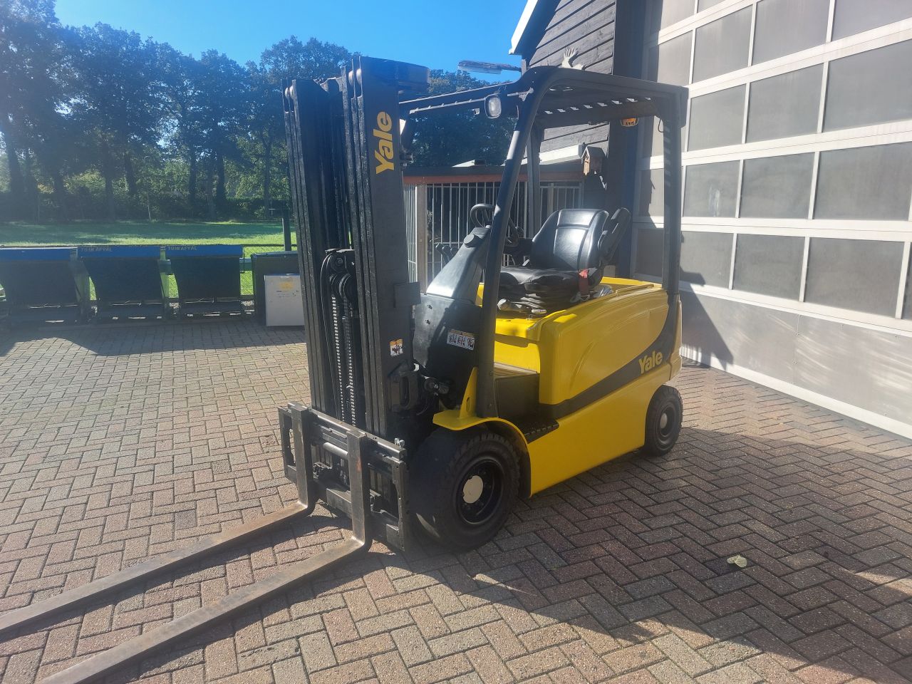 Yale ERP25 triplex sideshift 2013