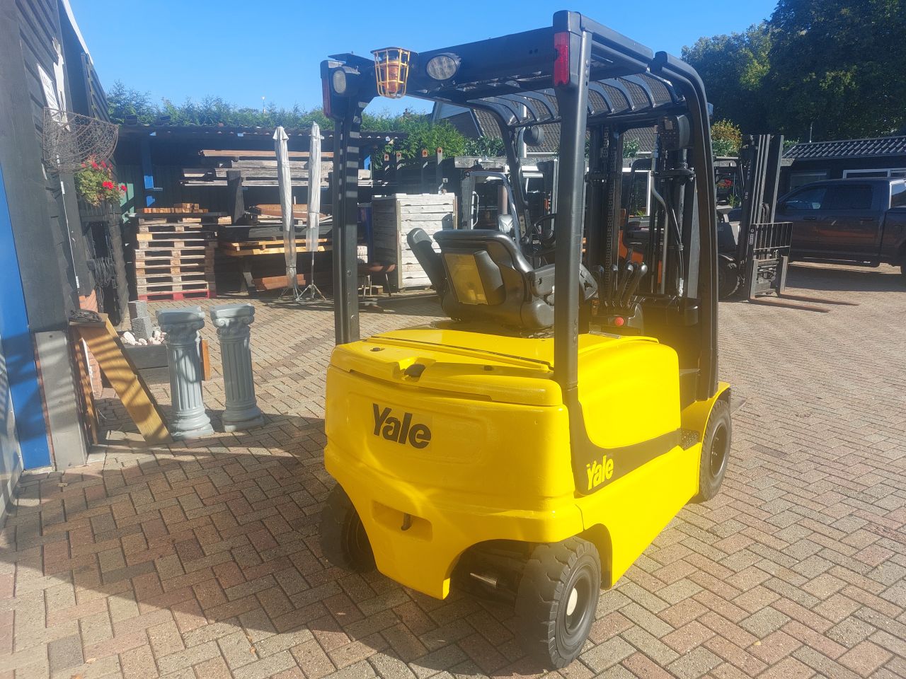 Yale ERP25 triplex sideshift 2013