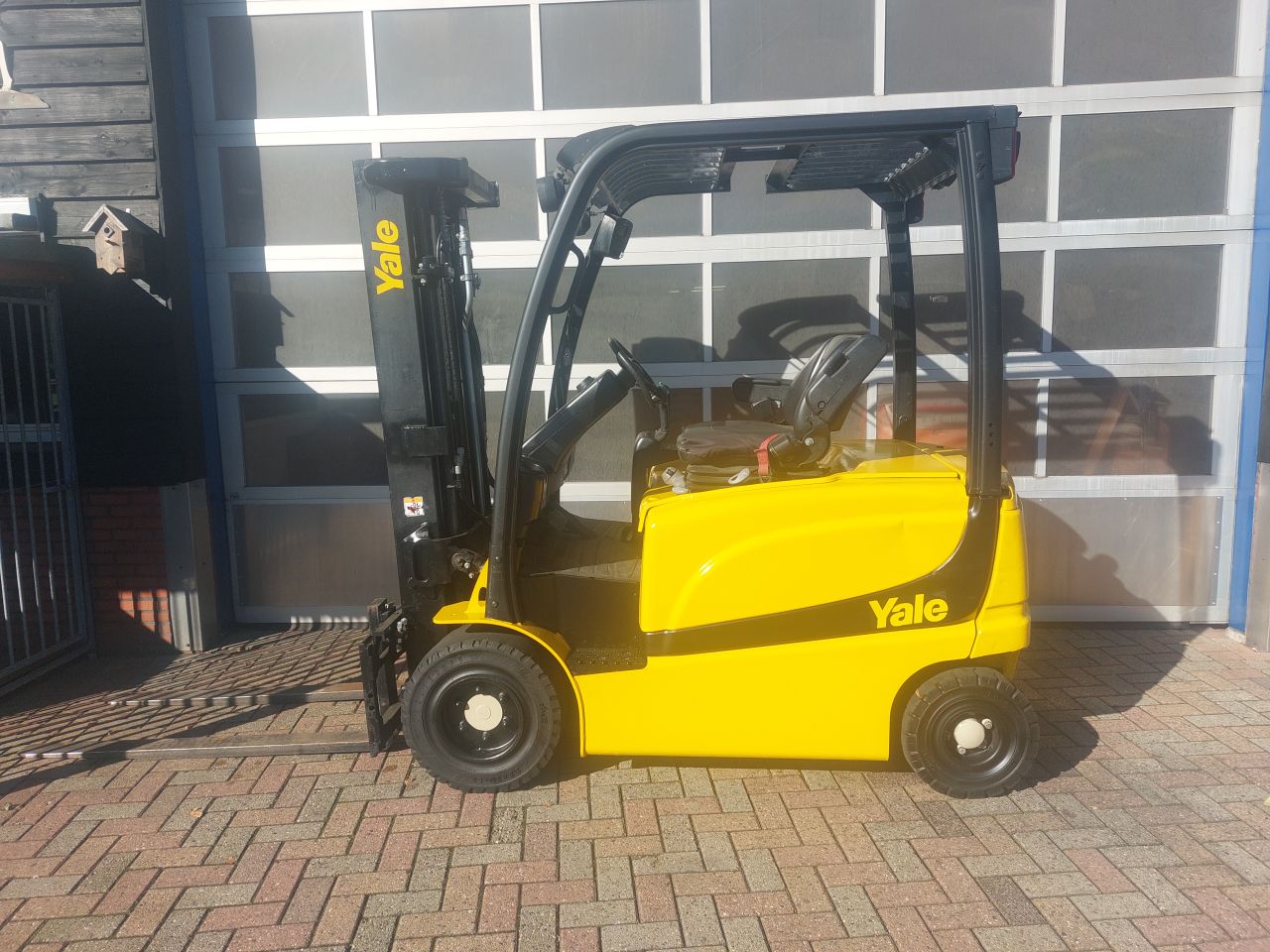 Yale ERP25 triplex sideshift 2013