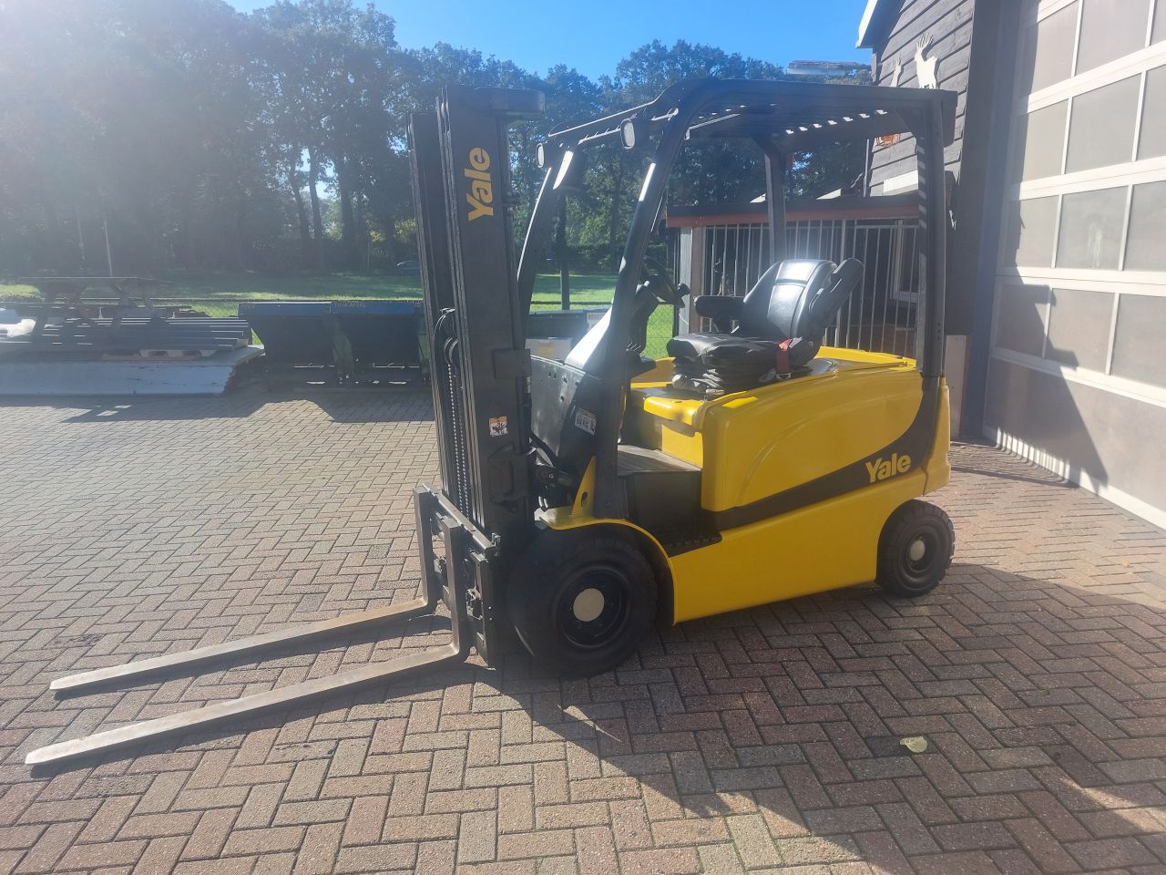 Yale ERP25 triplex sideshift 2013