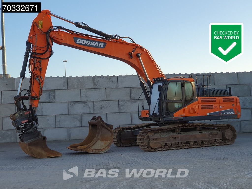 Doosan DX300 LC-5 GPS - Tiltrotator