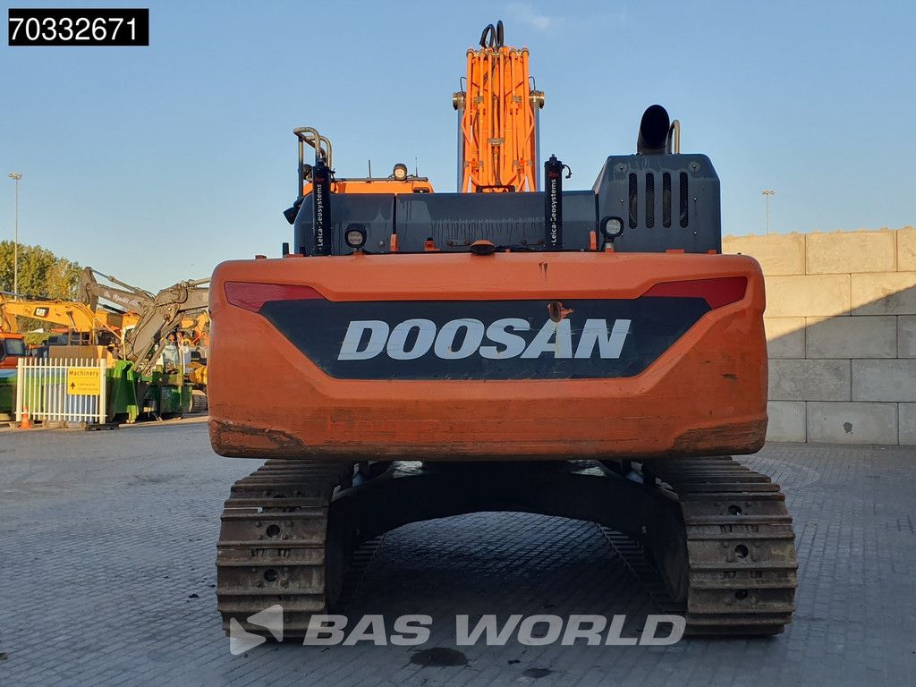 Doosan DX300 LC-5 GPS - Tiltrotator