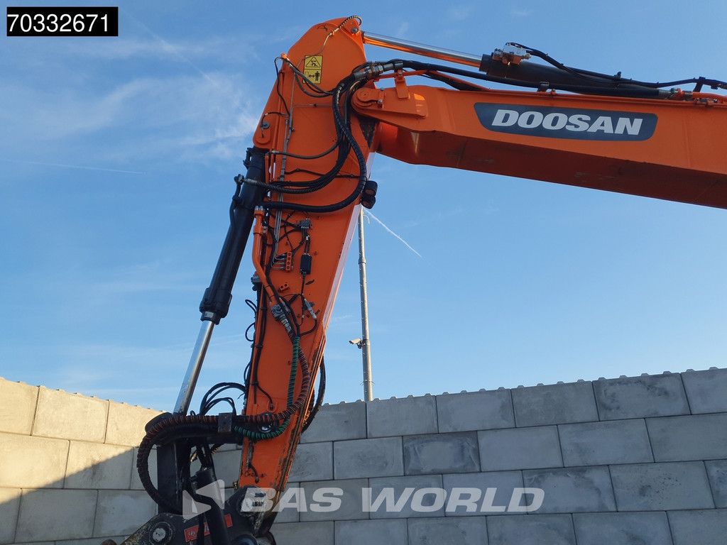 Doosan DX300 LC-5 GPS - Tiltrotator