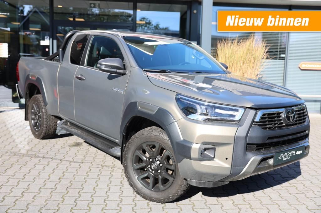 Toyota Hilux 2.8 D-4D X-TRA CAB INVINCIBLE 4WD VAN