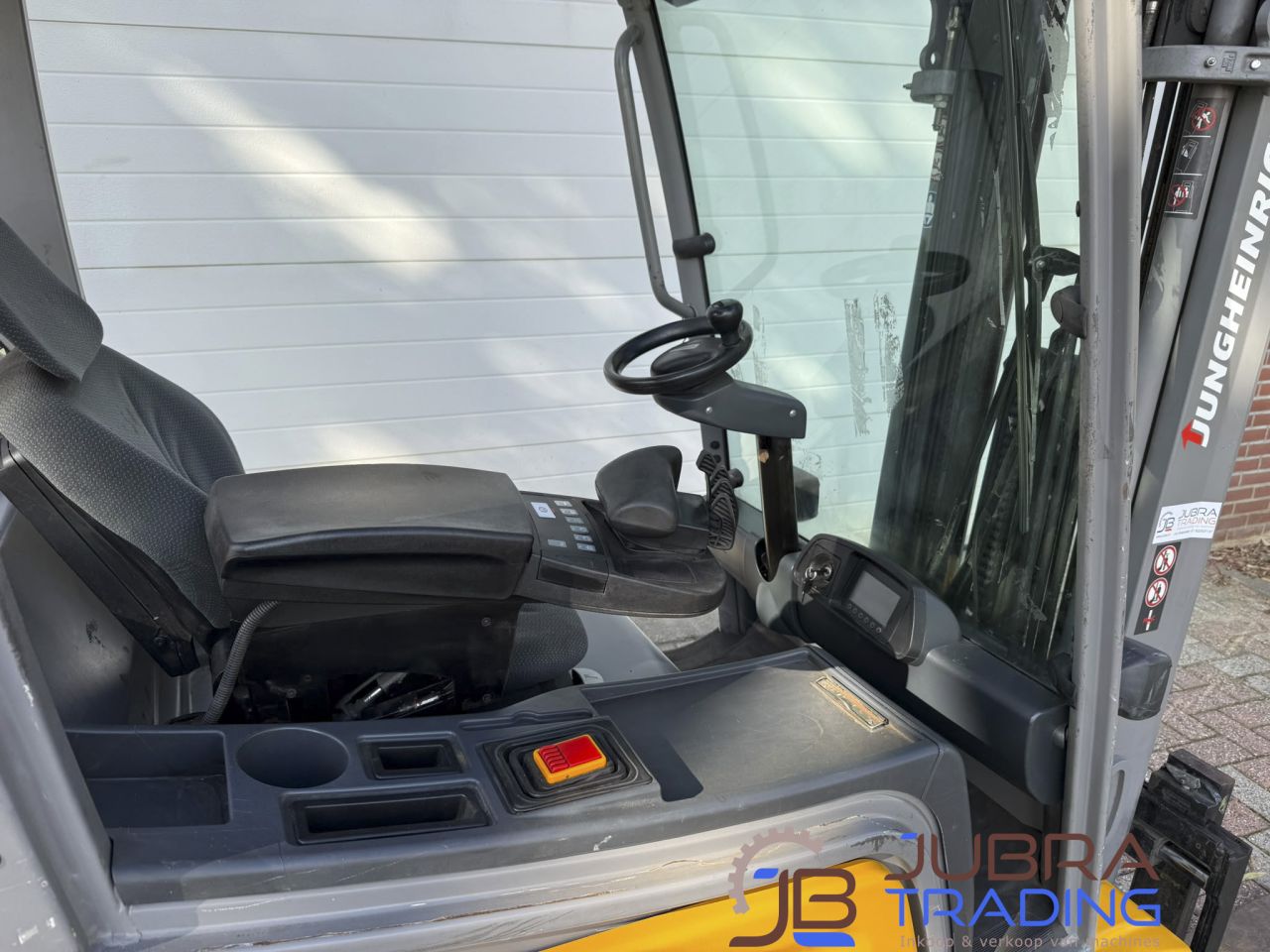 Jungheinrich EFG216 Electric Forklift | 2016 | 8315H | 1.6T |