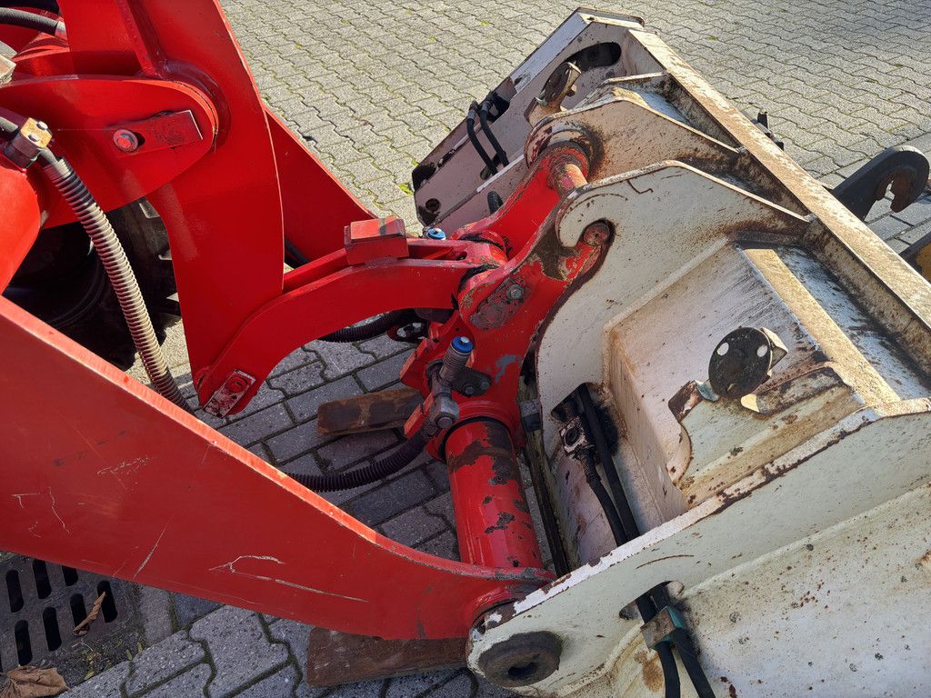 O&K L5.5 Shovel met Bak en Palletbord.