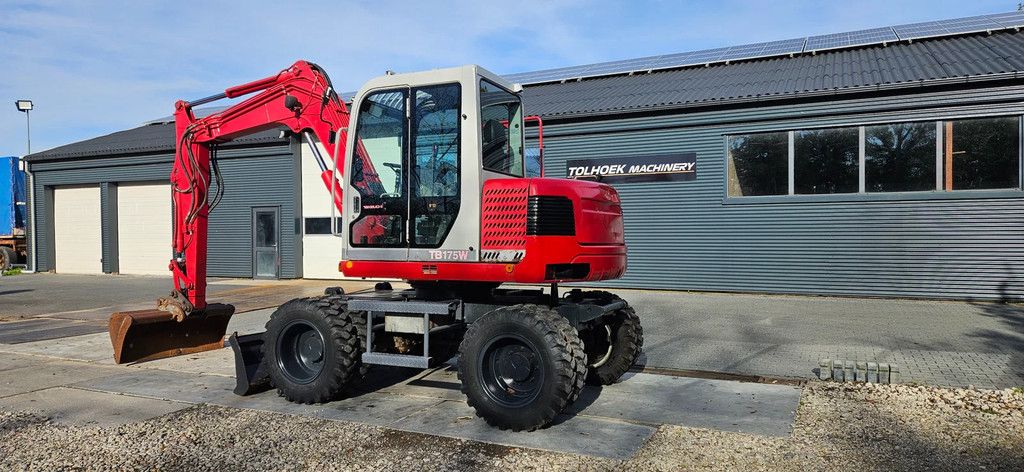 Takeuchi TB175 W