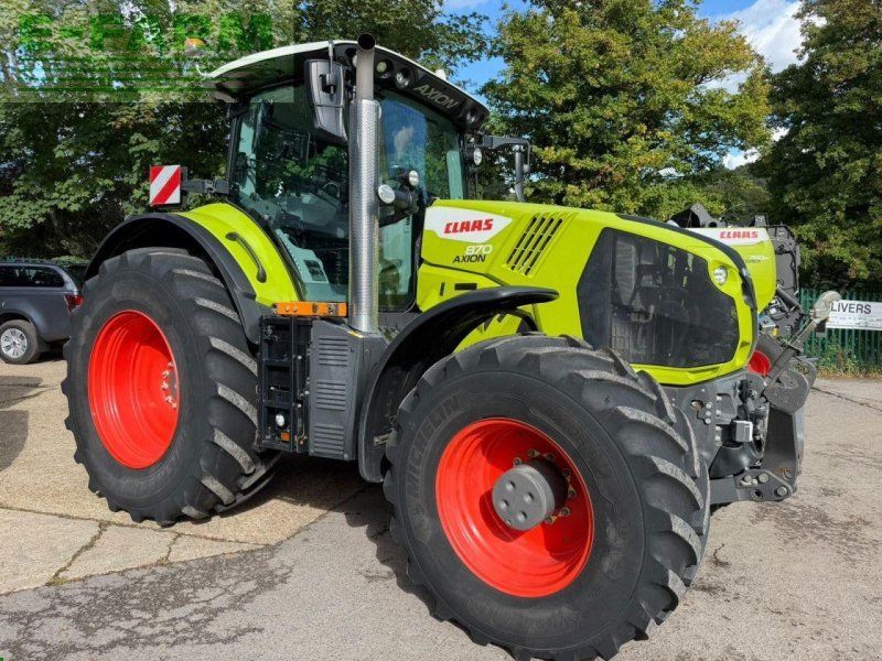 Claas AXION