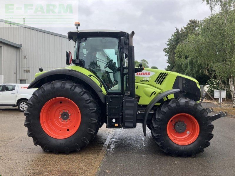 Claas AXION 830