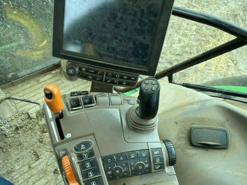 John Deere 6130