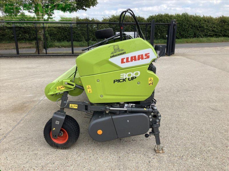 Claas PICK UP 300
