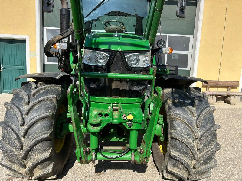 John Deere 6125R