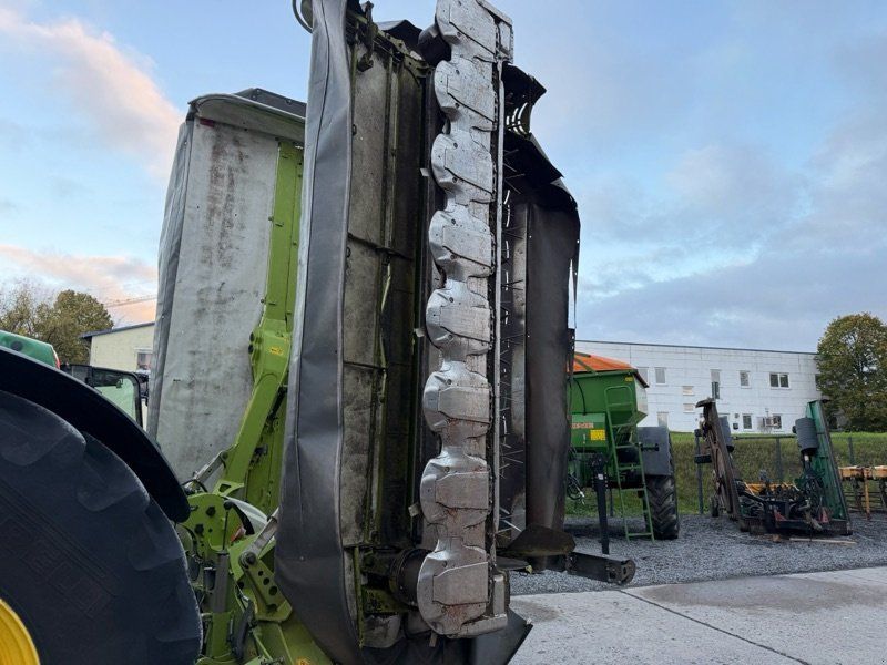 Claas Disco 9200 C CONTOUR mit Disco 3100 FC