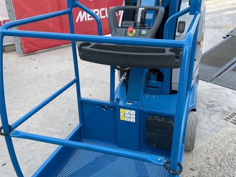JLG Toucan 10E-L