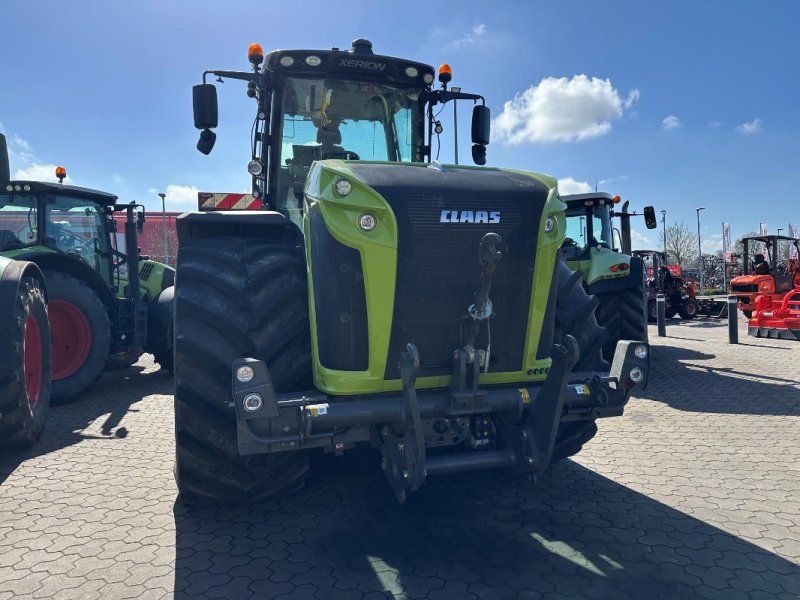Claas Xerion 5000 Trac VC