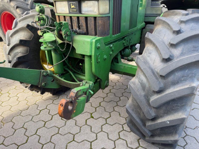 John Deere 6310