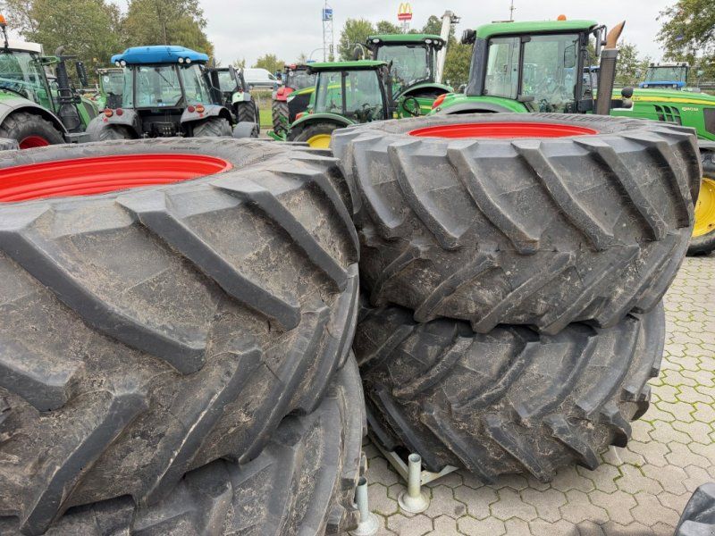 Trelleborg 4 x Räder 900/60R42 TM 900