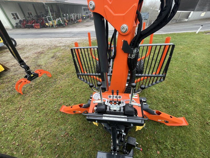 MTM 11T mit 7100 Kran
