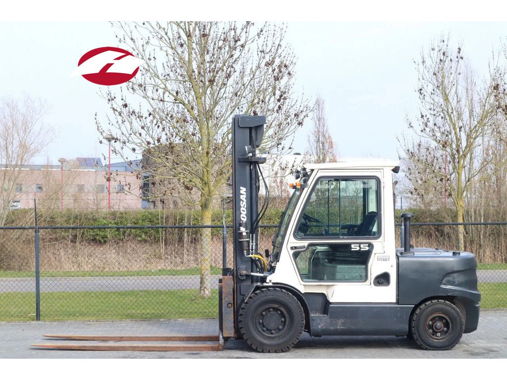 Doosan D55C-5 | 5500 KG | SIDESHIFT | POSITIONERS