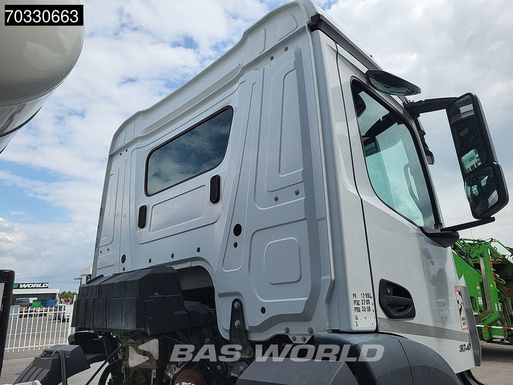 Mercedes Arocs 3240 8X4 9m3 Schwing Stetter mixer Steel suspension Automatic Euro 6