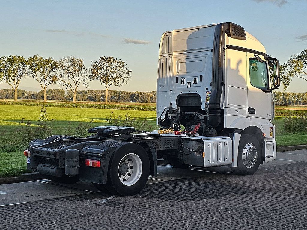 MERCEDES-BENZ ACTROS 1843