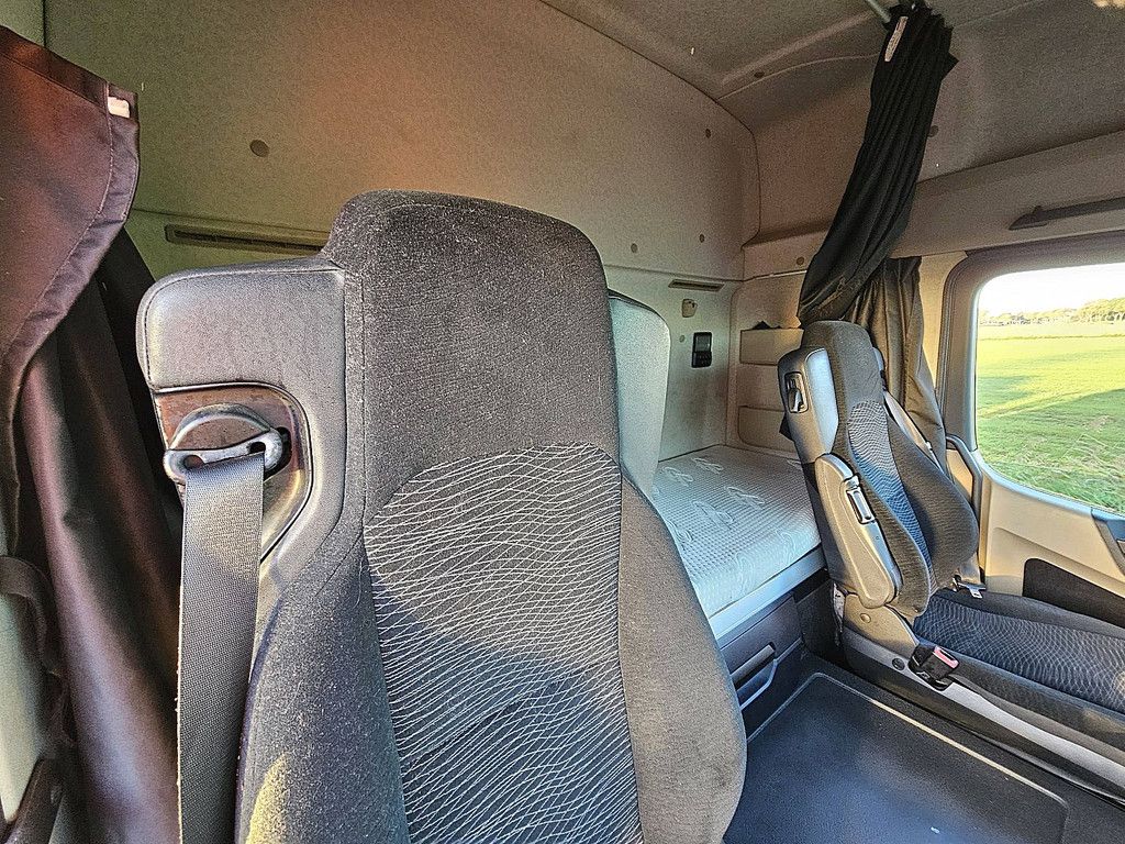 MERCEDES-BENZ ACTROS 1843