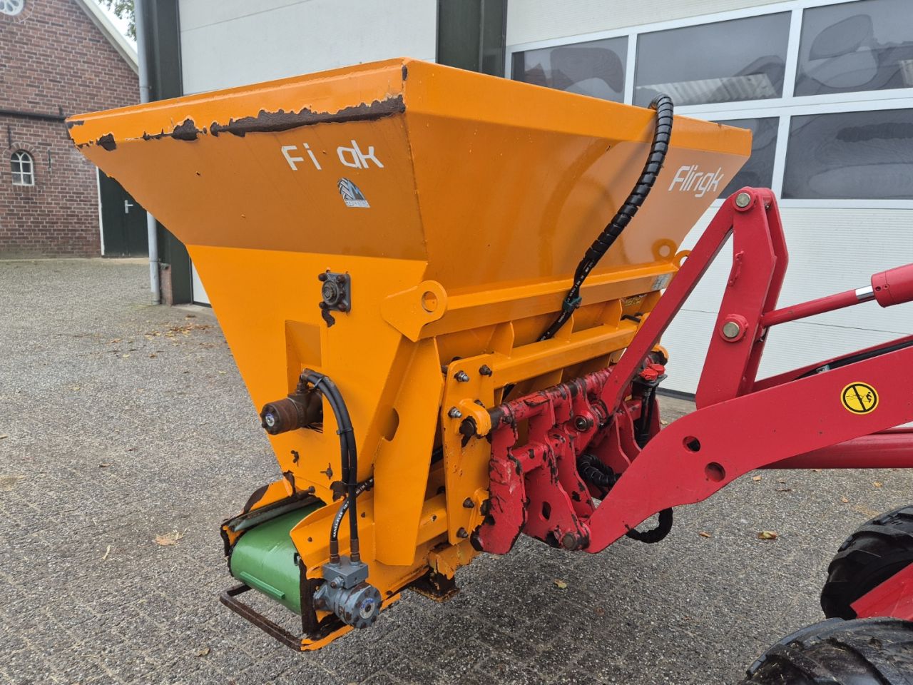 Flingk ZX 1500 instrooibak euro aansluiting boxenstrooier