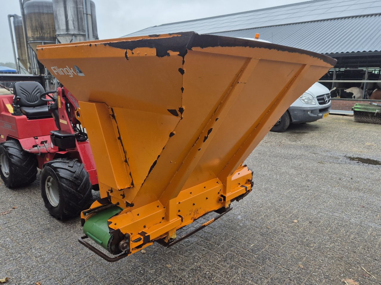Flingk ZX 1500 instrooibak euro aansluiting boxenstrooier