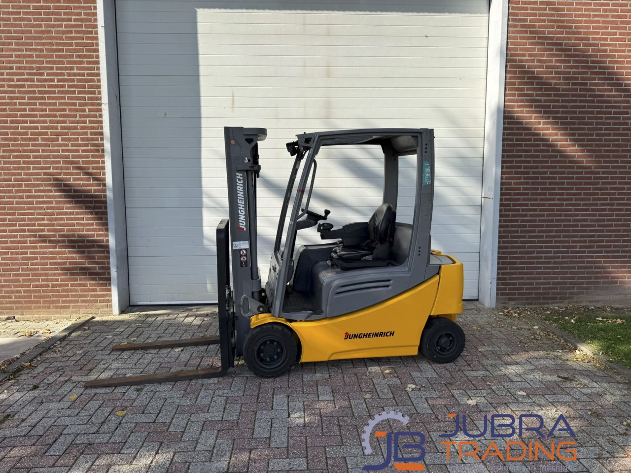 Jungheinrich EFG318 Electric Forklift | 2018 | 8000H 1.8T 4.45M
