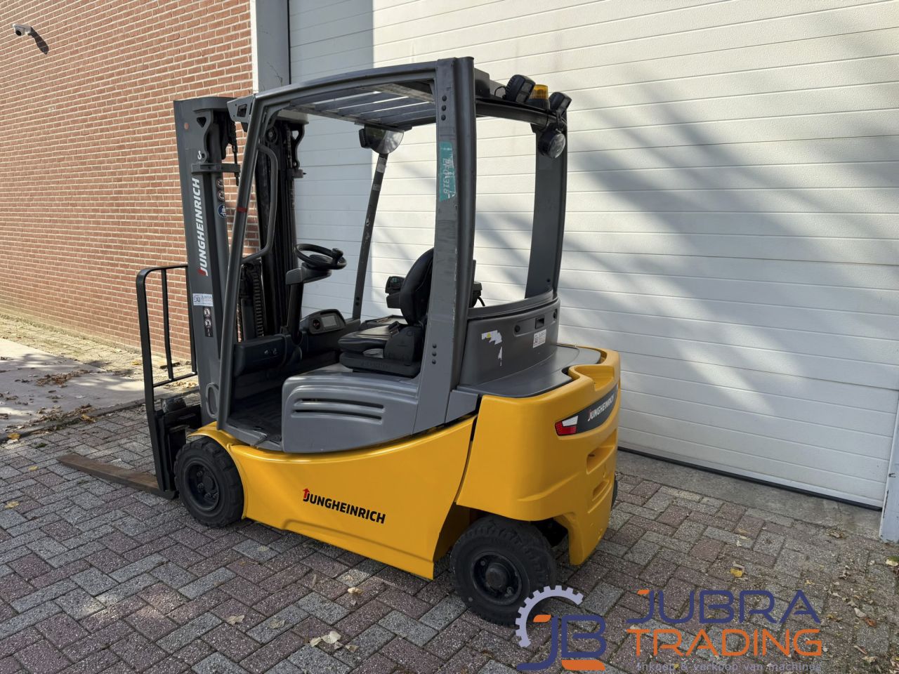 Jungheinrich EFG318 Electric Forklift | 2018 | 8000H 1.8T 4.45M