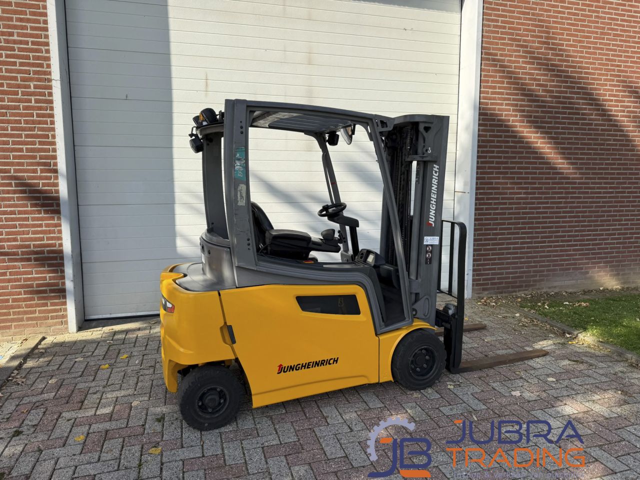Jungheinrich EFG318 Electric Forklift | 2018 | 8000H 1.8T 4.45M