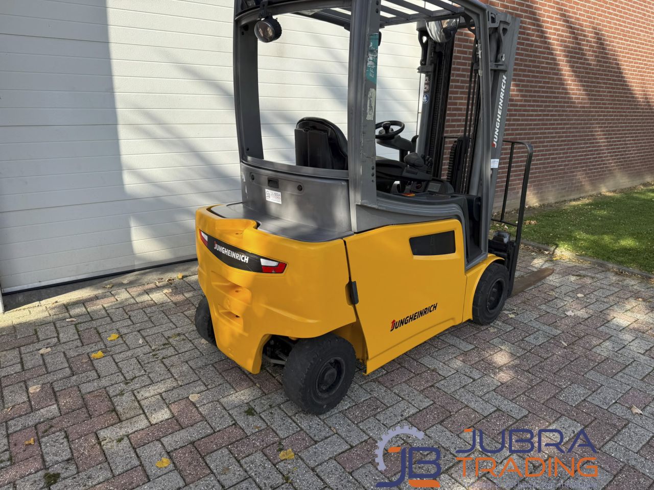 Jungheinrich EFG318 Electric Forklift | 2018 | 8000H 1.8T 4.45M