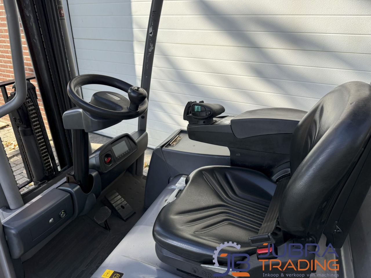 Jungheinrich EFG318 Electric Forklift | 2018 | 8000H 1.8T 4.45M