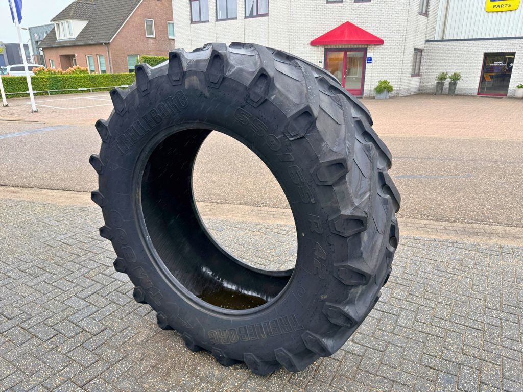 Trelleborg 650/65R42 TM800