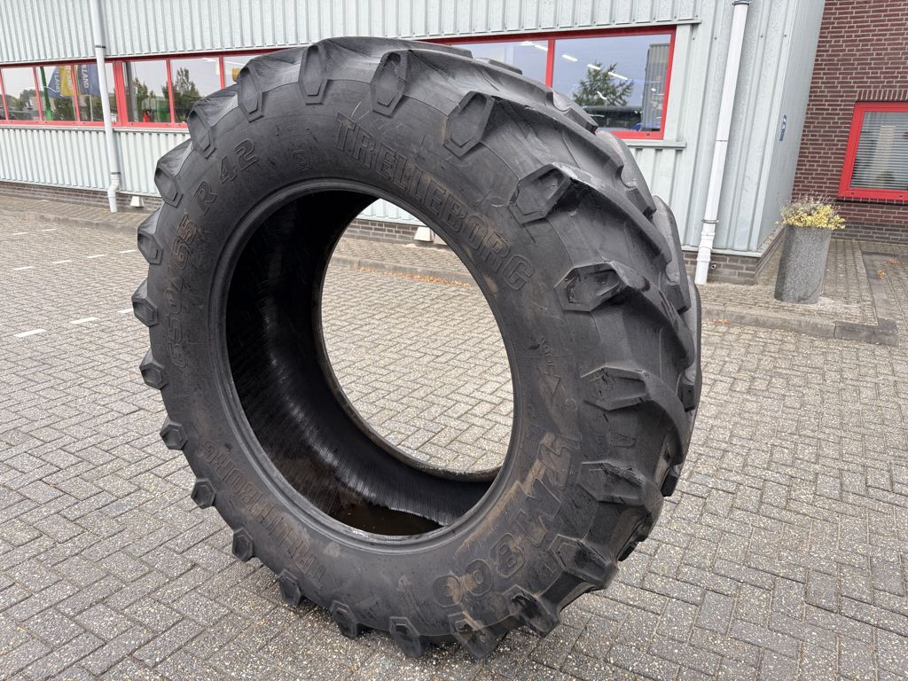Trelleborg 650/65R42 TM800