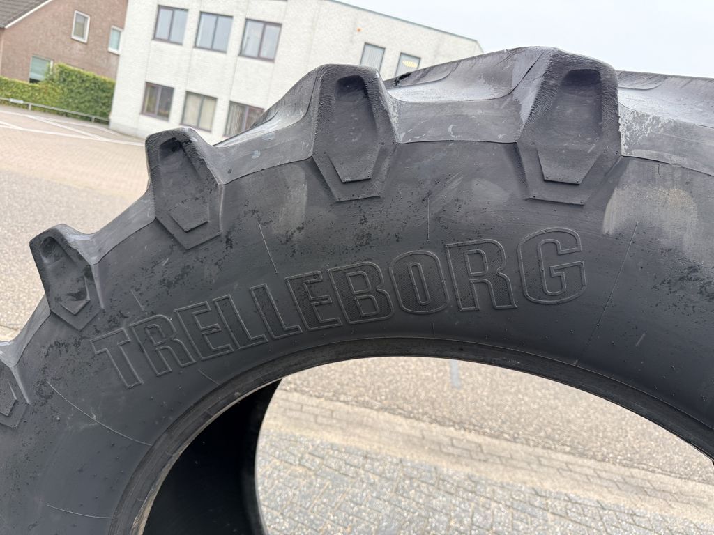 Trelleborg 650/65R42 TM800