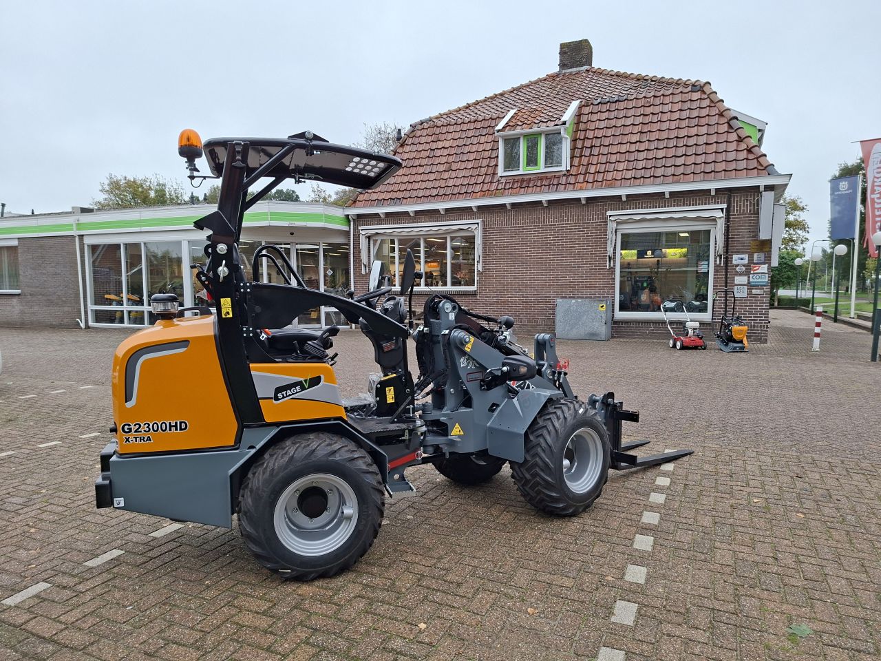 GiANT G2300 X-tra HD shovel / kniklader - ex-Demo - Aanbieding