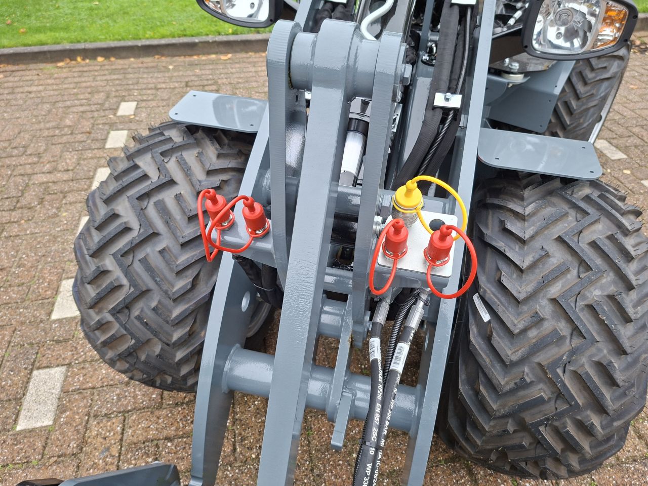 GiANT G2300 X-tra HD shovel / kniklader - ex-Demo - Aanbieding