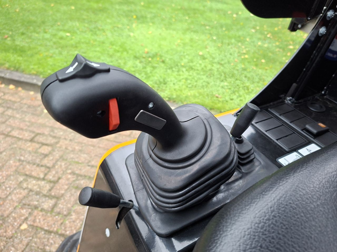 GiANT G2300 X-tra HD shovel / kniklader - ex-Demo - Aanbieding